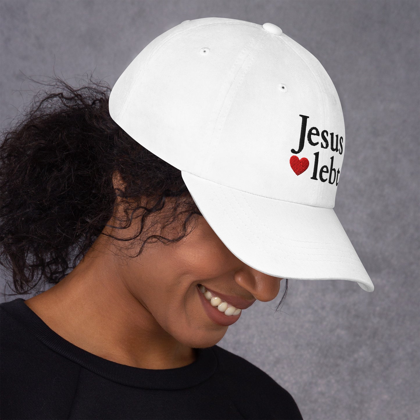 Jesus lebt - Dad-Hat DE helles Design faith design by The Light of Life