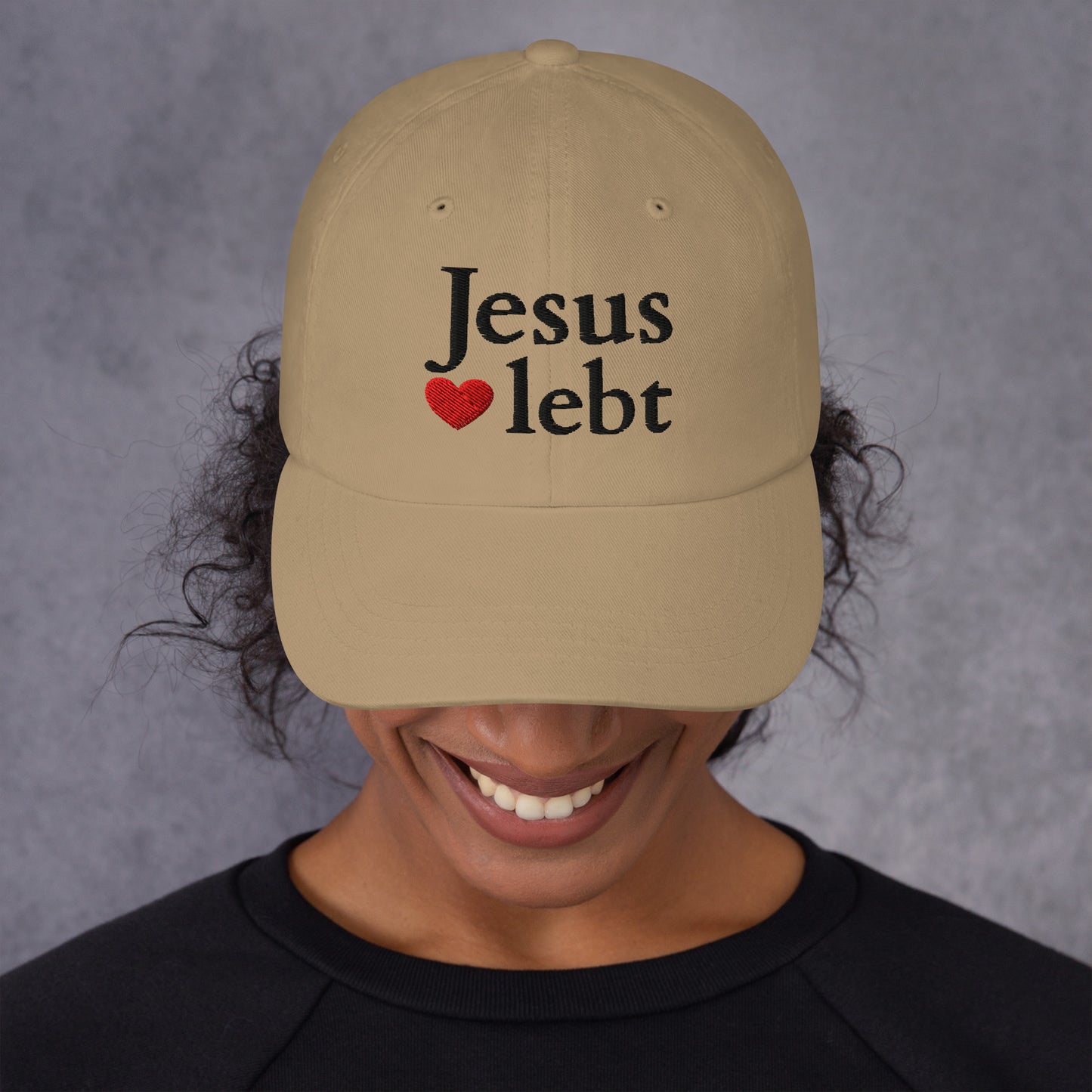 Jesus lebt - Dad-Hat DE helles Design faith design by The Light of Life