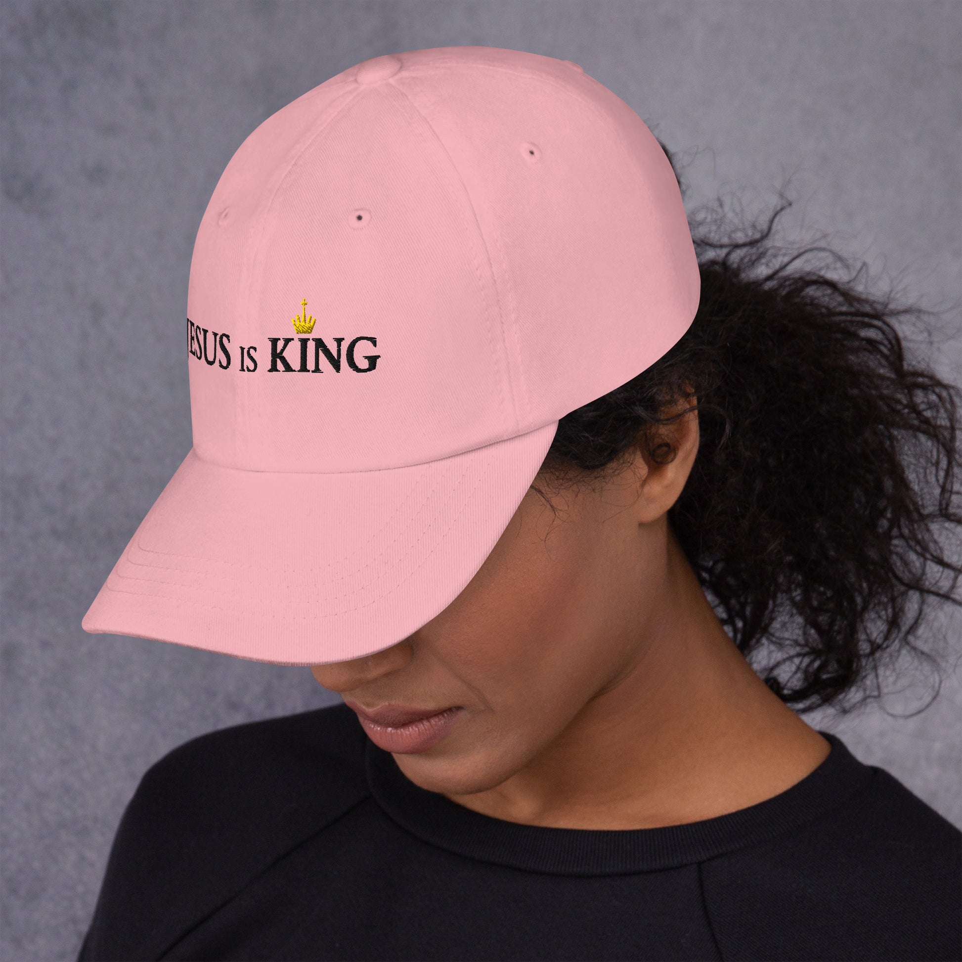 JESUS is KING - Dad-Hat DE helles Design ${variant-option} faith design by The Light of Life