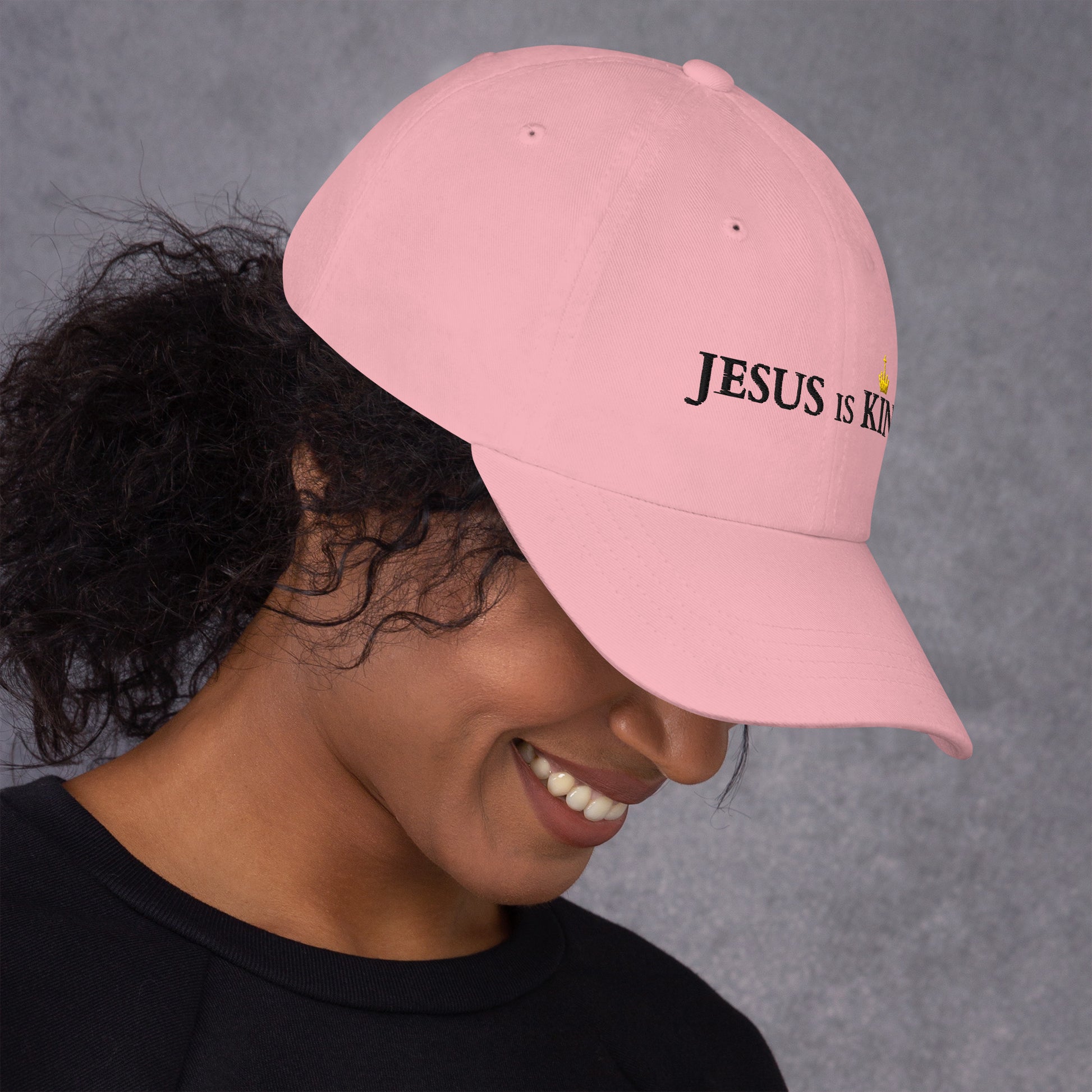 JESUS is KING - Dad-Hat DE helles Design ${variant-option} faith design by The Light of Life