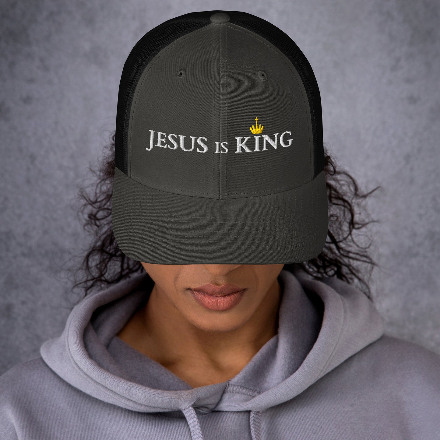 JESUS is KING - Trucker-Cap DE dunkles Design faith design by The Light of Life