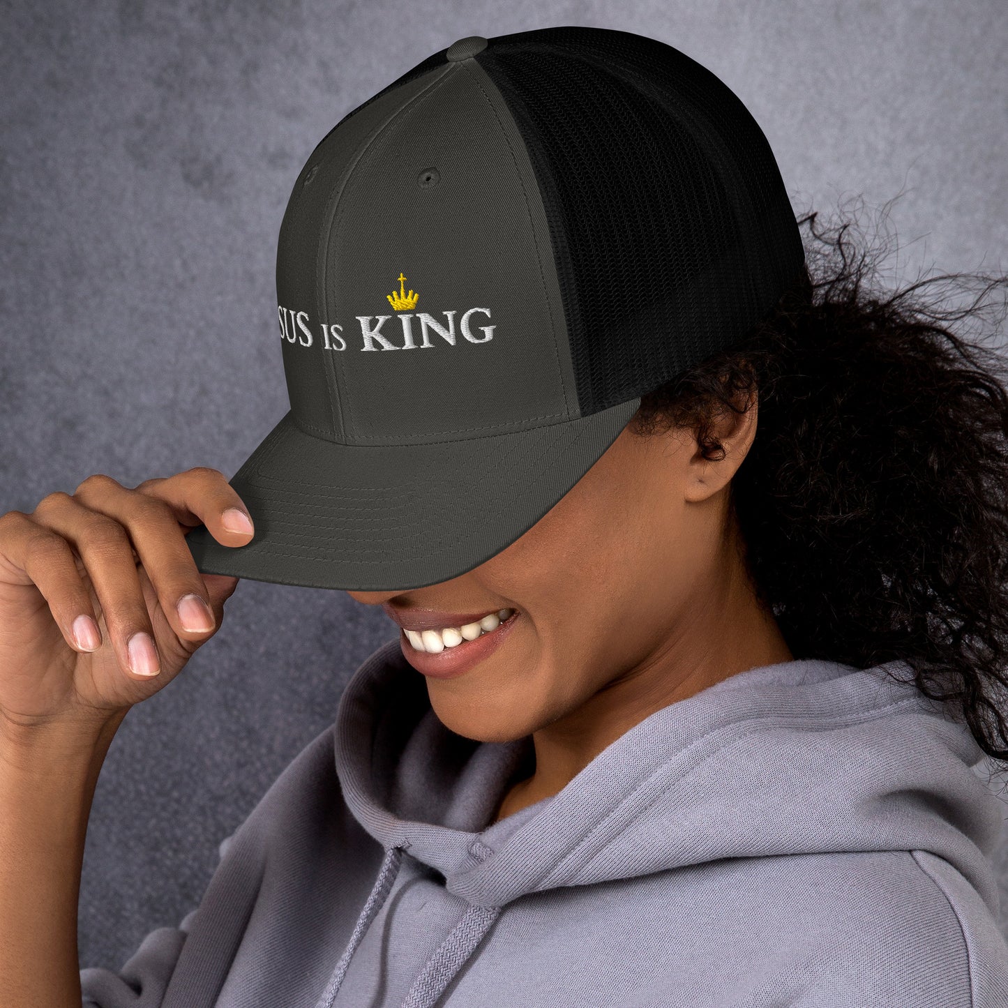 JESUS is KING - Trucker-Cap DE dunkles Design faith design by The Light of Life