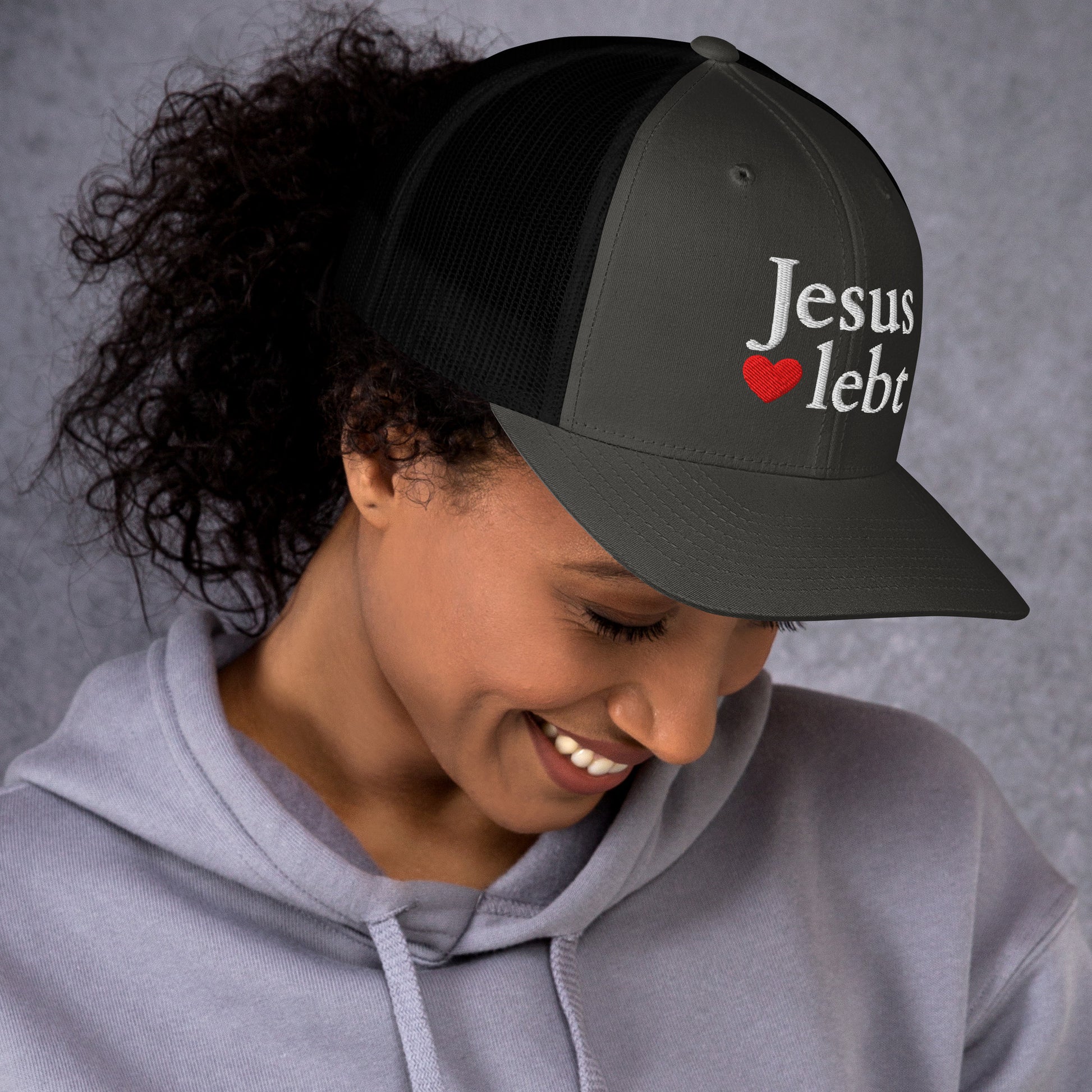 Jesus lebt - Trucker-Cap DE faith design by The Light of Life