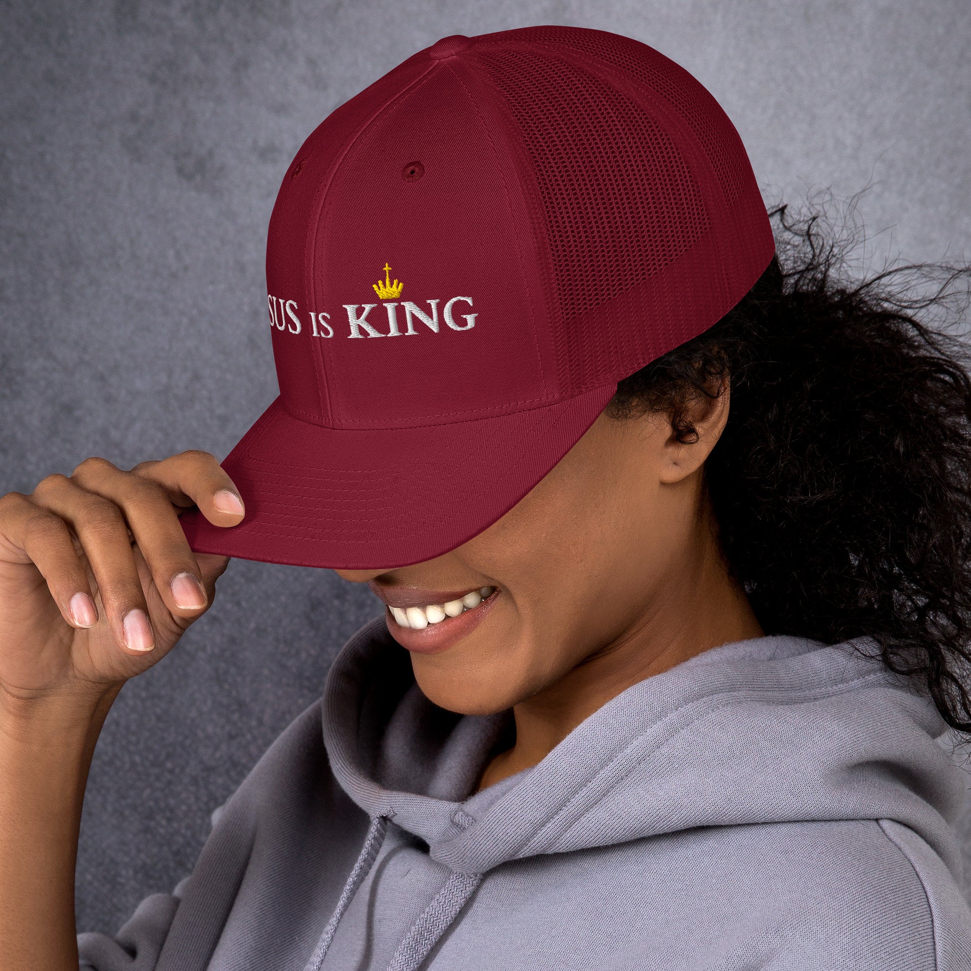 JESUS is KING - Trucker-Cap DE dunkles Design faith design by The Light of Life