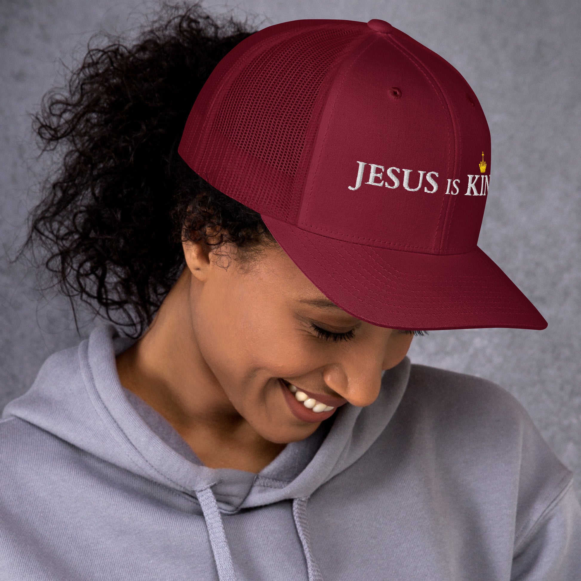 JESUS is KING - Trucker-Cap DE dunkles Design faith design by The Light of Life