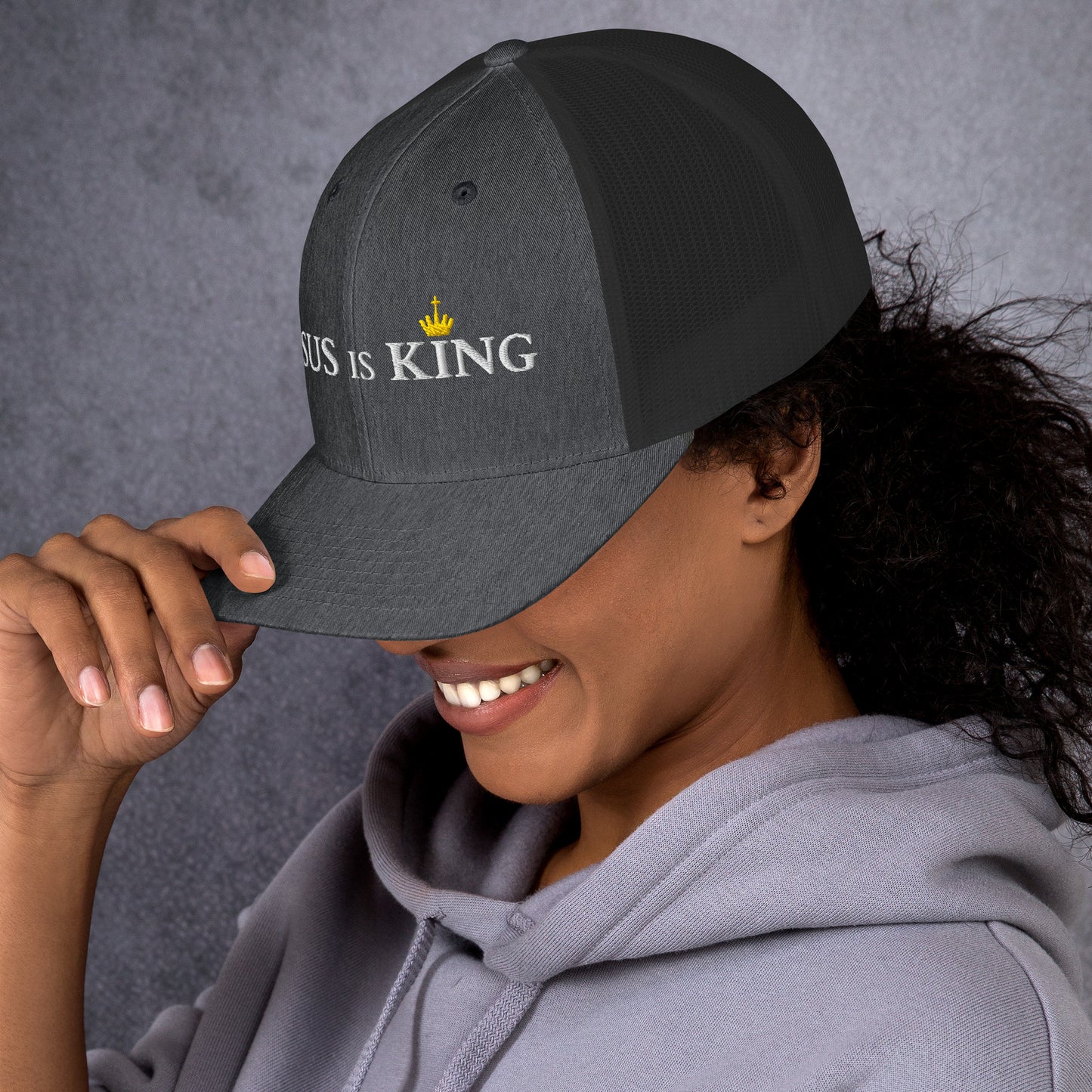 JESUS is KING - Trucker-Cap DE dunkles Design faith design by The Light of Life