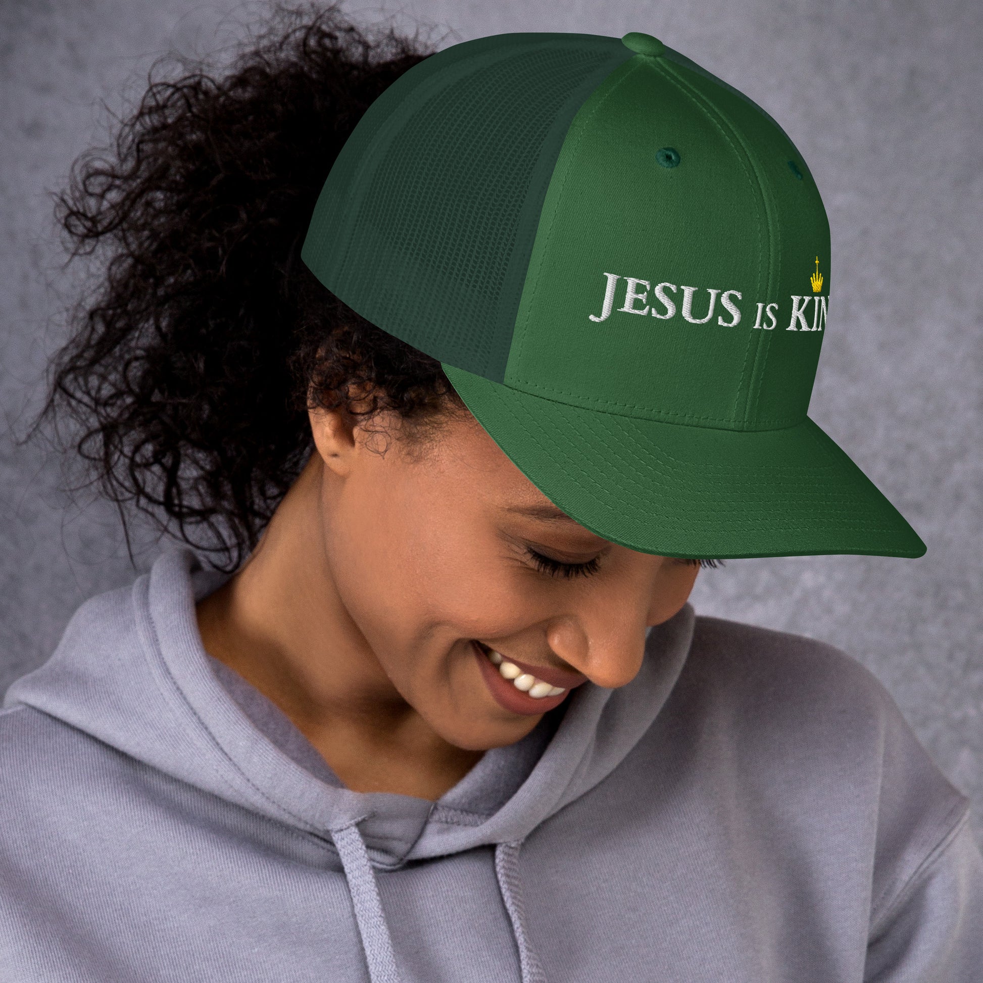 JESUS is KING - Trucker-Cap DE dunkles Design faith design by The Light of Life