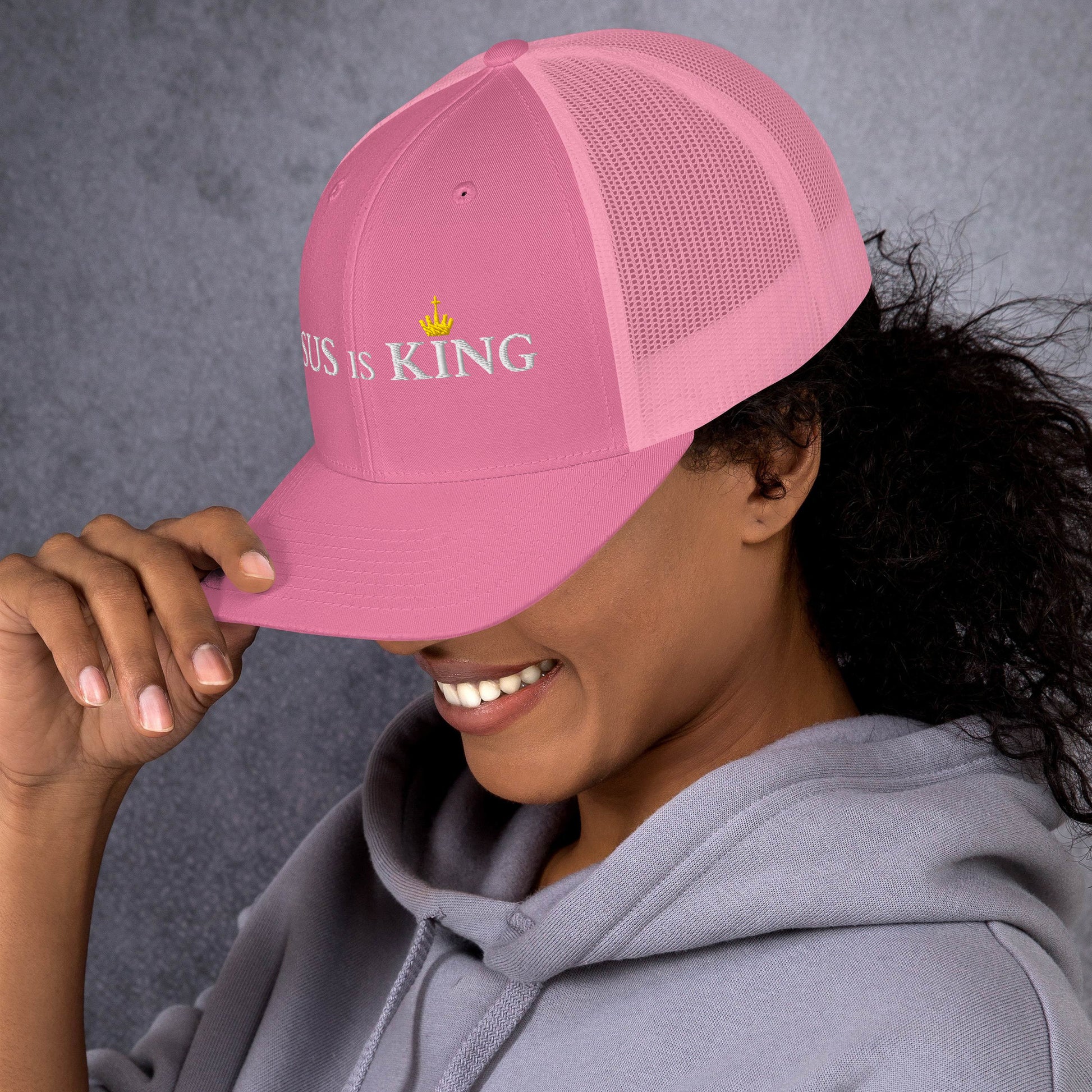 JESUS is KING - Trucker-Cap DE dunkles Design faith design by The Light of Life